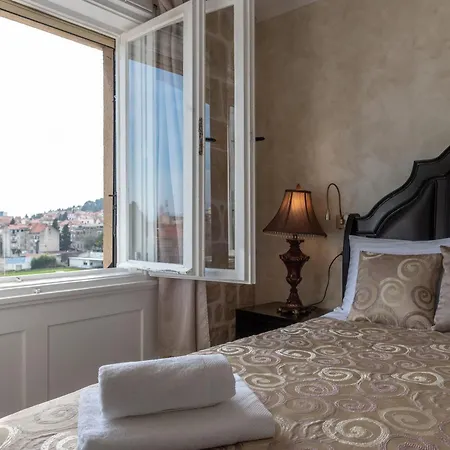 Queen Mary Luxury Rooms Split Exterior photo