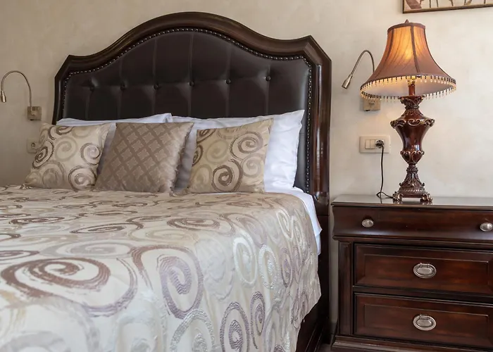 Queen Mary Luxury Rooms Split